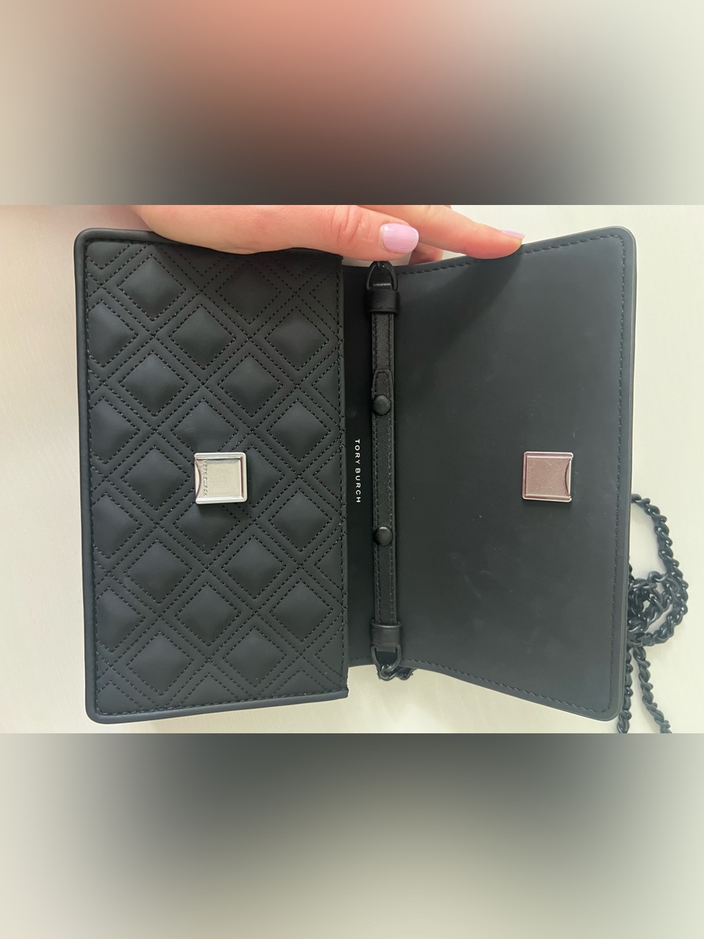 Tory Burch Fleming Matte Wallet on Chain / Crossbody – Black - Picture 14 of 16